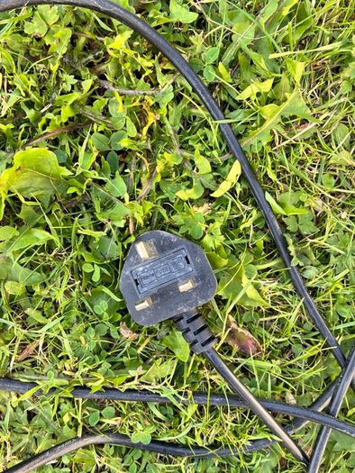 Ferrex Leaf Blower (Vacuum also but bag is damaged)
