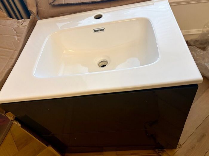Final Reduction!! Wall Hung Vanity