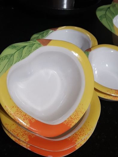1 big and 6 small bowel set