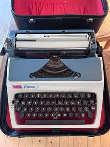 Typewriter - Daro Erika, Germany, 1965