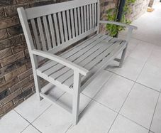 garden bench( can deliver)