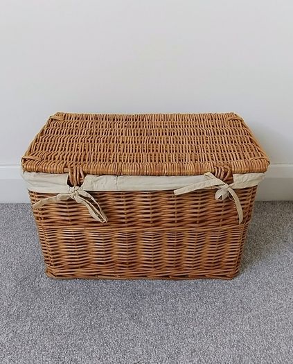 Beautiful Picnic Basket / Storage
