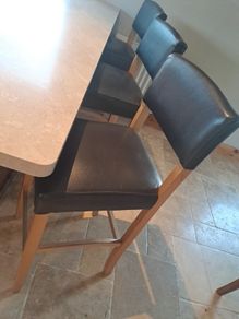 3 Bar Stools