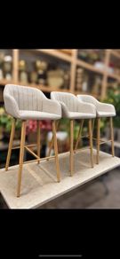 4 brand new stools