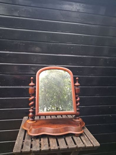 Victorian mahogany dressing table swing mirror