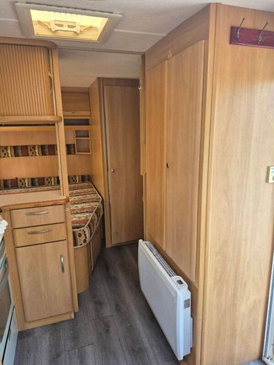 Fixed Bed.caravan.