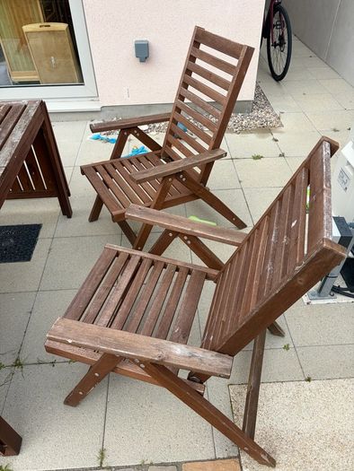 Patio table and three chairs