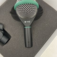 AKG D112 Cardioid Microphone