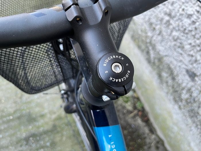 Ridgeback City Bike with Basket and mud guards