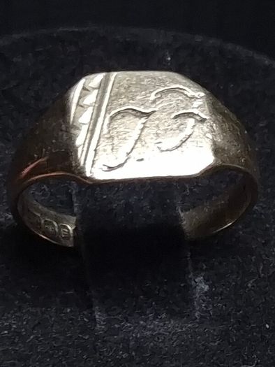 Vintage Irish 9ct Gold Signet Ring Fully Hallmarked Dublin Size 48