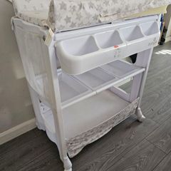 baby changing