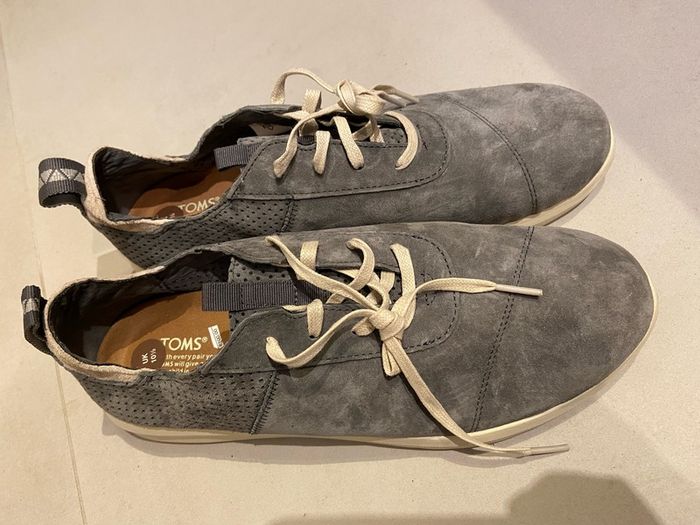 Shoes Toms leather lace up size 10.5 new