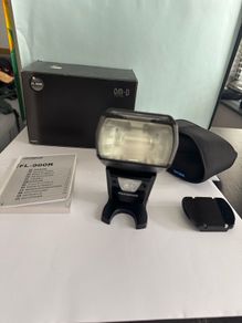 Olympus FL 900R Flash for OM System  cameras