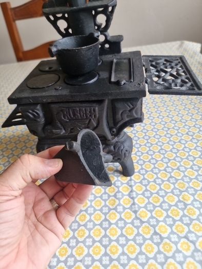 Mini Crescent CAST IRON Stove/Oven with stove items