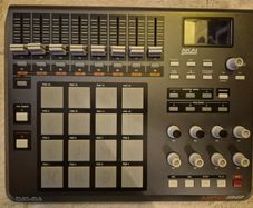 Akai MPD32 MIDI Controller