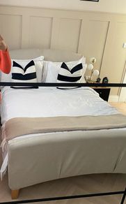 Double bedframe