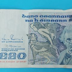 Irish 1987  Twenty Pound "YEATS"  banknote in Very Fine  condition