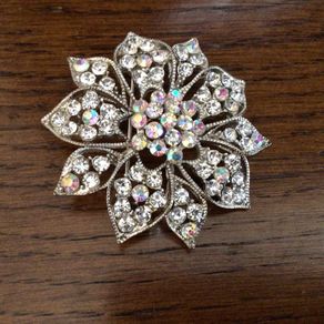 Vintage Floral brooch