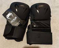 New Venum 3.0 Boxing gloves , size M
