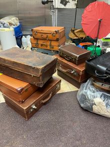 vintage leather trunks suitcases hatbox