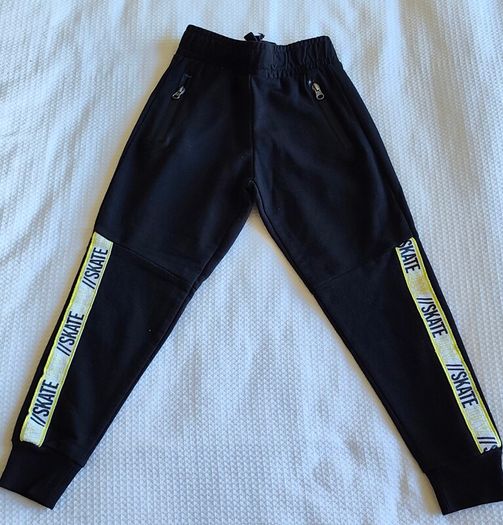 Boy's Tracksuit . Age 7-8