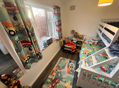 Curtains, rug and quilt vehicle theme