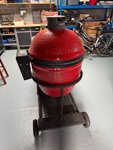 Kamado Joe ceramic bbq