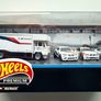 Hot Wheels Premium Diorama Garage sets + extra Image 4