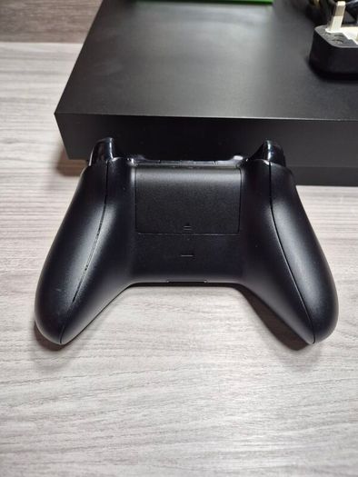 Microsoft Xbox One X 1TB 4K Black Console - Very Good Condition - Fast Shipping