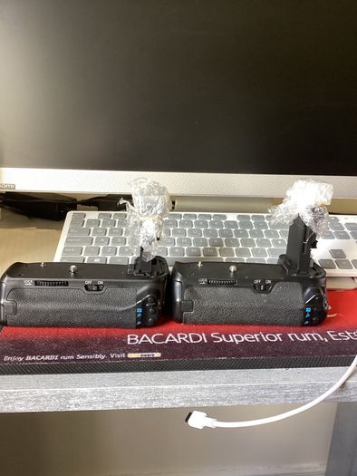 camera battery grips