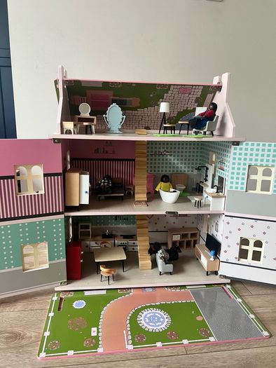 wooden dolls house with furniture & figures