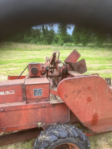 Massy 120 square bailer