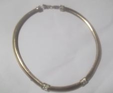 a christian dior necklace gold colour j