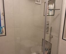 R.T Large Bath Screen