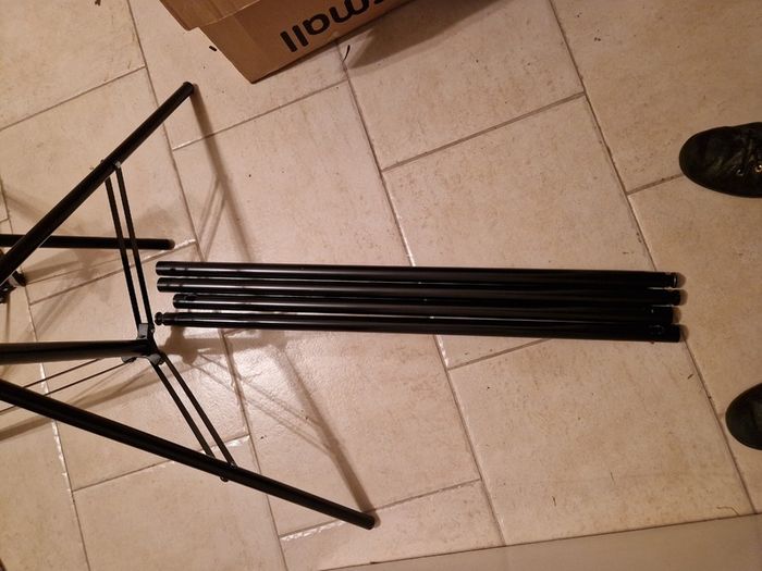 NEEWER, 2 Photography Tripods and feet and also 5ft circular Silver Light enhancer all in new condition and in lovely cases