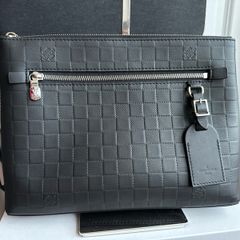 Louis Vuitton Takeoff pouch