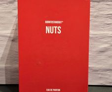 Borntostandout - Nuts