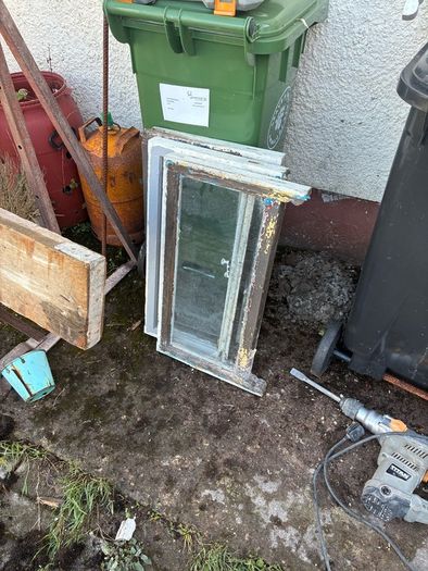 4 window sashes 705x 400
