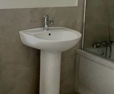 bathroom wash basin