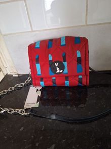 Lovely Minueto lipstick handbag
