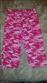 A'nD pink 3/4 lenght girls pants age 10 height 140cm Postage included