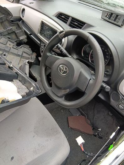 Breaking Toyota vitz 2014 petrol