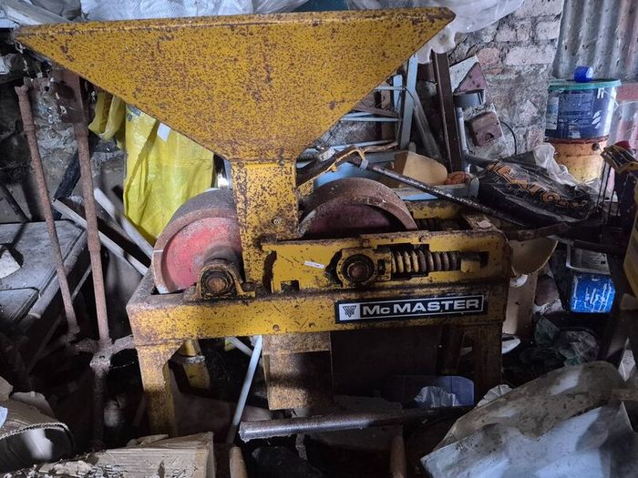 Machinery CLEAR OUT mower, fert spreaders, ploug