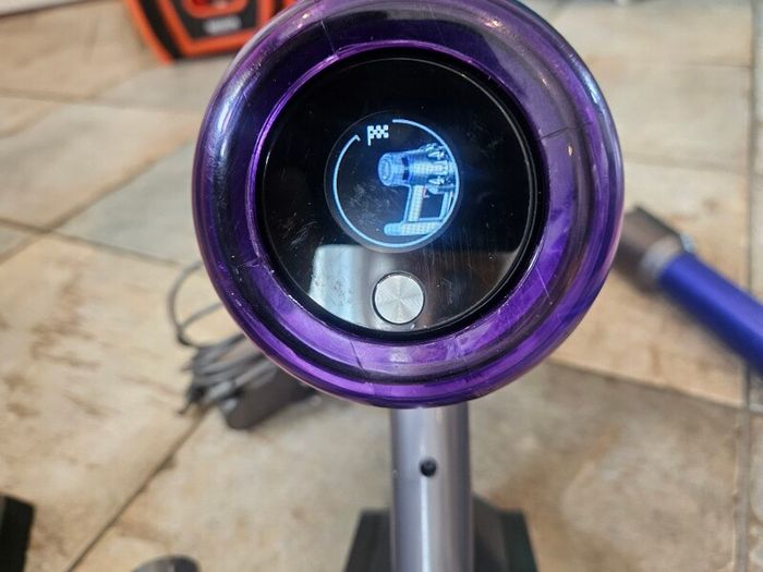 Dyson V11 absolute