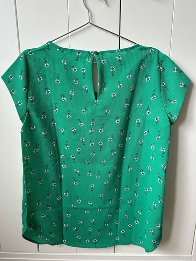 Only women ladies top, t-shirt, like new, immaculate condition, barely used