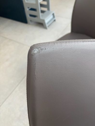dining room chairs x 4