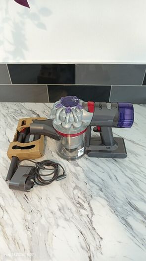 Brand new Dyson V8 Advanced