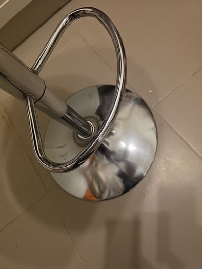 bar stool