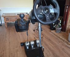 Logitech G920 Racing Wheel (Xbox One/PC)