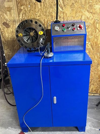 Hydraulic hose crimper